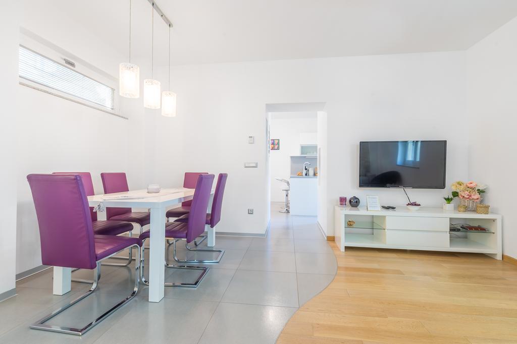 Fine Apartment Janeza Pavla Любляна Екстериор снимка